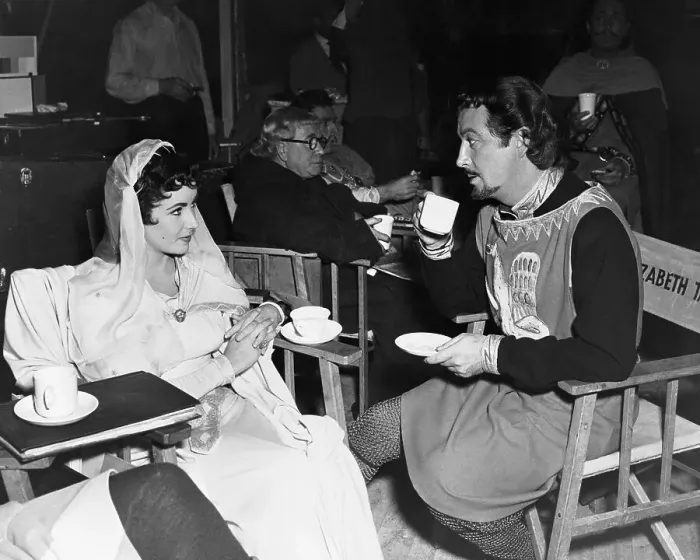 Framed Print : Liz and Robert Taylor Having Tea Framed Print : Liz and Robert Taylor Having Tea
