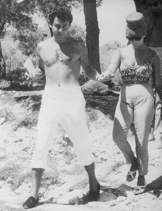Framed Print : Liz Taylor and Eddie Fisher Framed Print : Liz Taylor and Eddie Fisher