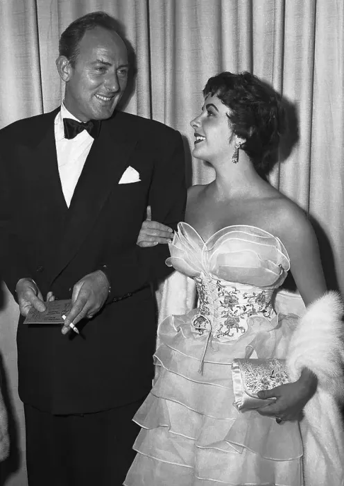 Framed Print : Liz Taylor with Husband at Academy Awards Framed Print : Liz Taylor with Husband at Academy Awards