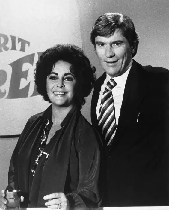 Framed Print : Liz Taylor and Husband John Warner Framed Print : Liz Taylor and Husband John Warner
