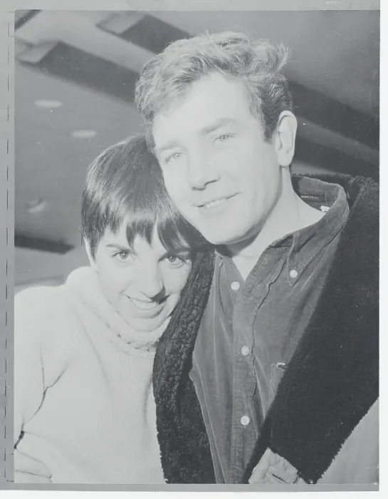 Framed Print : Liza Minnelli and Albert Finney Framed Print : Liza Minnelli and Albert Finney