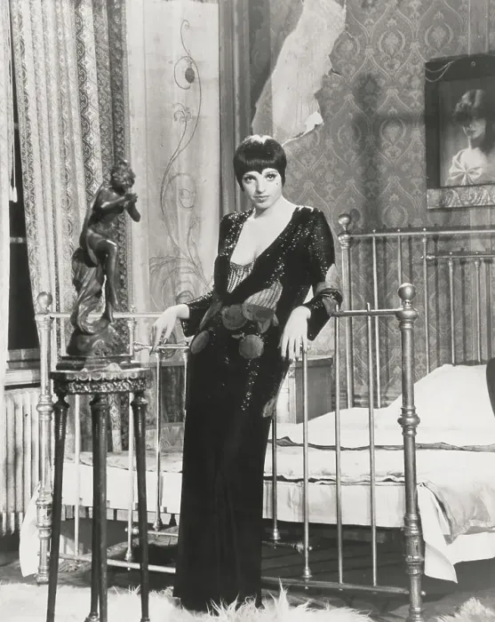Framed Print : Liza Minnelli in Cabaret Framed Print : Liza Minnelli in Cabaret