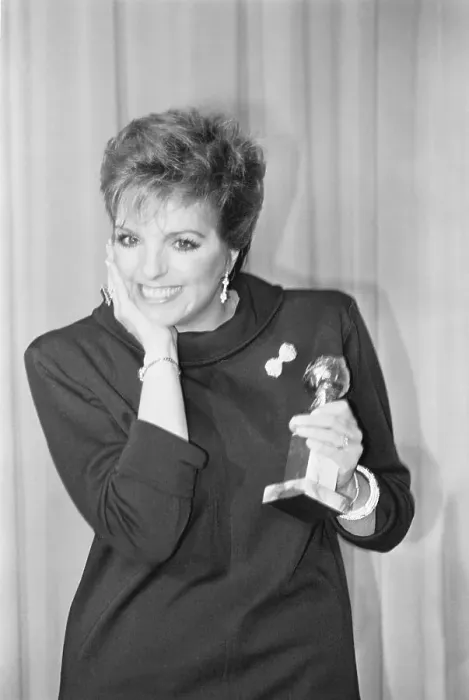 Framed Print : Liza Minnelli Holding Golden Globe Award Framed Print : Liza Minnelli Holding Golden Globe Award
