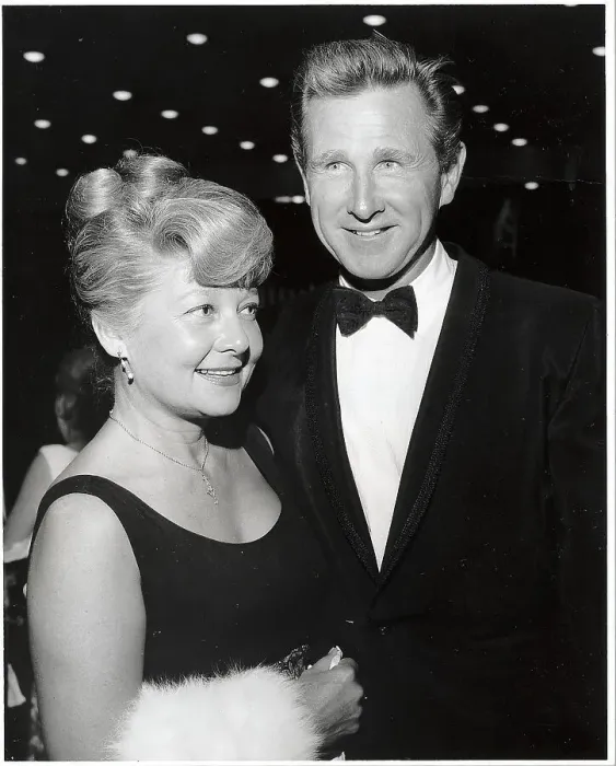 Framed Print : Lloyd and Dorothy Bridges at Premiere