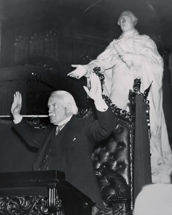 Framed Print : Lloyd George Raising His Hands