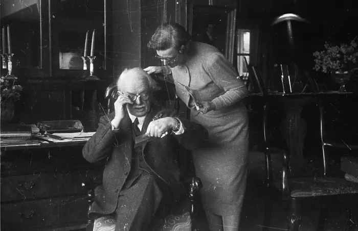 Framed Print : Lloyd George Reading Framed Print : Lloyd George Reading