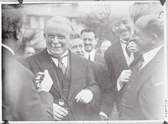 Framed Print : Lloyd George Speaking with Colleagues Framed Print : Lloyd George Speaking with Colleagues