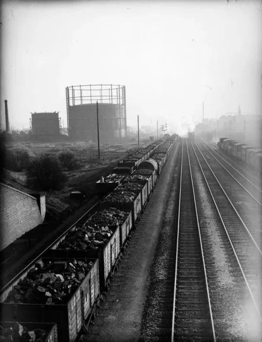 Framed Print : LMS Train. 3rd November 1933: A London Midland Framed Print : LMS Train. 3rd November 1933: A London Midland