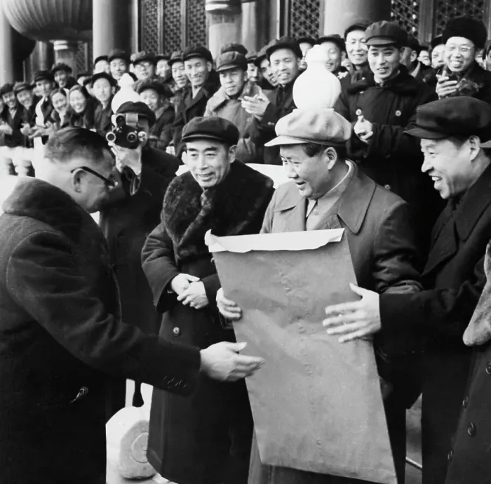 Framed Print : Lo Sung-Sheng, Mao Tse-Tung, Chou En-Lai Framed Print : Lo Sung-Sheng, Mao Tse-Tung, Chou En-Lai