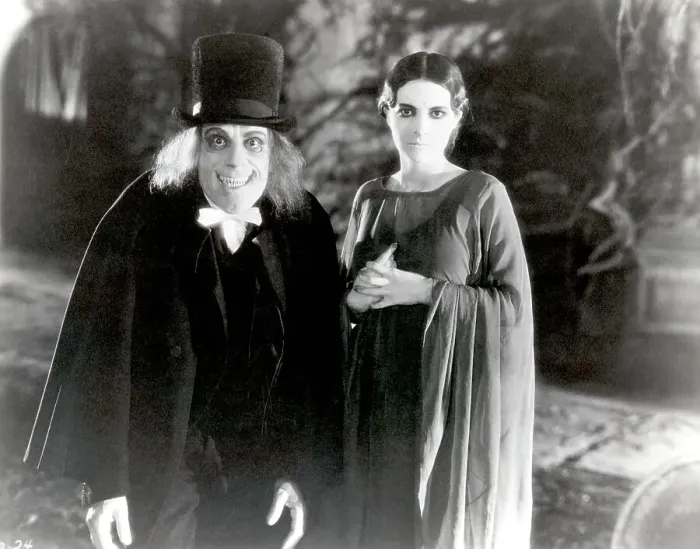 Framed Print : Lon Chaney and Edna Tichenor in London After Midnight Framed Print : Lon Chaney and Edna Tichenor in London After Midnight