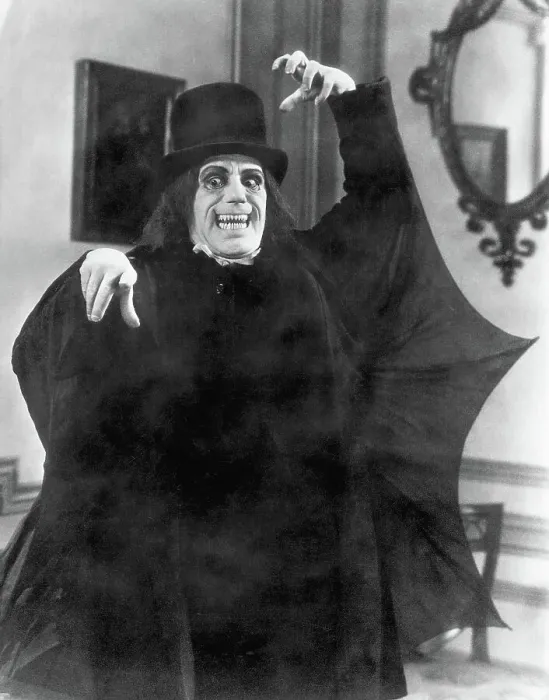 Framed Print : Lon Chaney as Vampire in London After Midnight Framed Print : Lon Chaney as Vampire in London After Midnight
