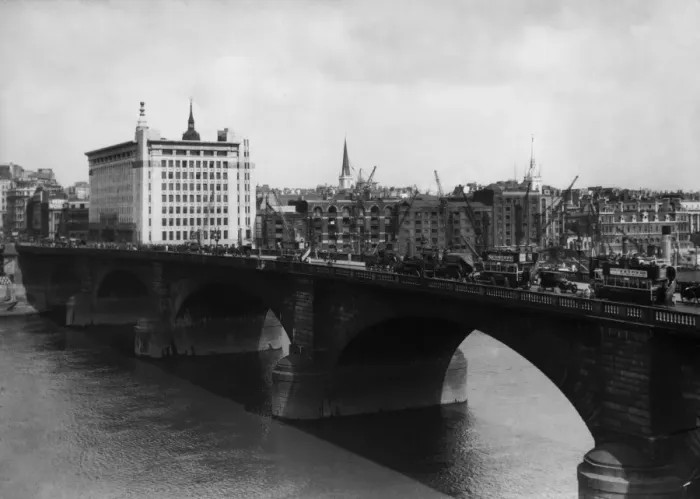 Framed Print : London Bridge Framed Print : London Bridge