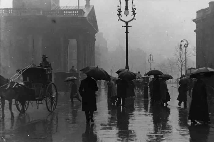 Framed Print : London Rain Framed Print : London Rain