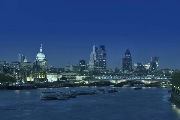 London skyline and river Thames at dusk, London, England, United Kingdom, Europe