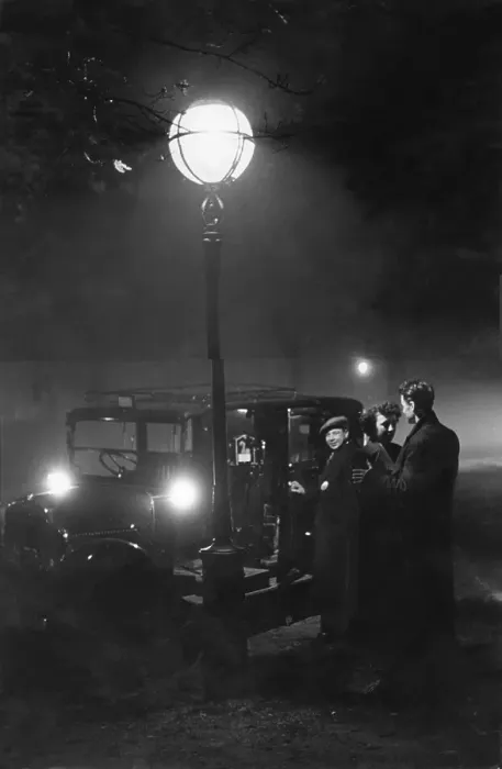 Framed Print : London Taxi-Driver Framed Print : London Taxi-Driver