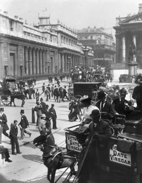Framed Print : London Traffic