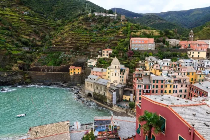 Framed Print : A Lonely Boat - Cinque Terre in The Autumn Framed Print : A Lonely Boat - Cinque Terre in The Autumn
