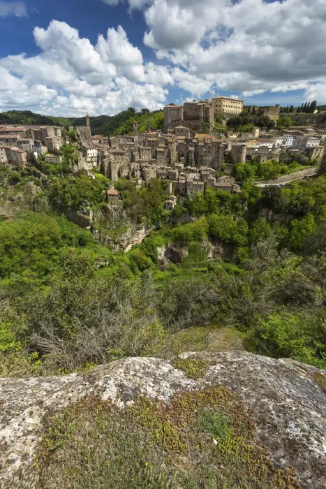 Framed Print : Look out. Sorano is a town and comune in the province of Grosseto, southern Tuscany Framed Print : Look out. Sorano is a town and comune in the province of Grosseto, southern Tuscany