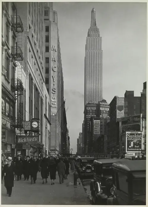 Framed Print : Looking East on 34th Street from opposite Penn Station Framed Print : Looking East on 34th Street from opposite Penn Station