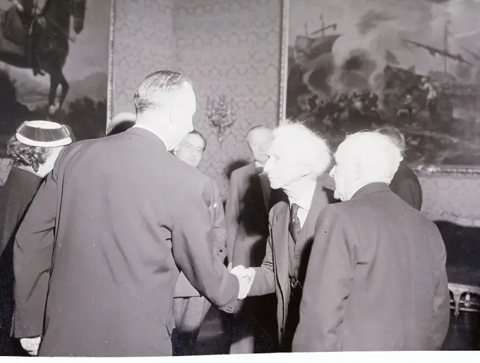 Framed Print : Lord Bertrand and Senator De Senarclens Shaking Hands Framed Print : Lord Bertrand and Senator De Senarclens Shaking Hands