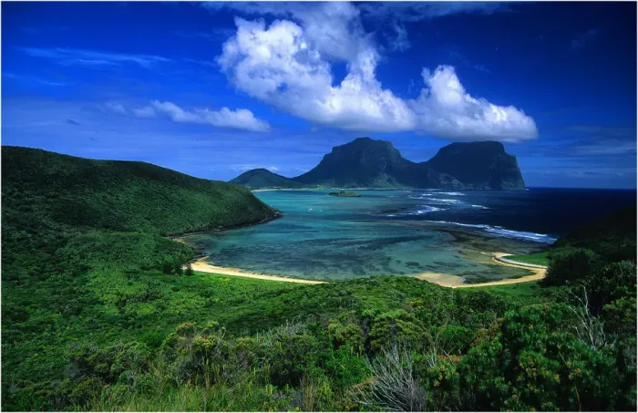 Framed Print : Lord Howe Island, majestic and scenically wonderful, is part of New South Wales, Australia Framed Print : Lord Howe Island, majestic and scenically wonderful, is part of New South Wales, Australia