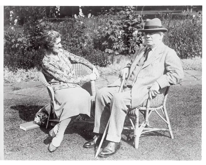 Framed Print : Lord and Lady Oxford Sitting Outside Framed Print : Lord and Lady Oxford Sitting Outside
