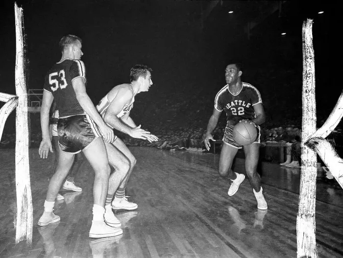 Framed Print : Los Angeles Lakers Elgin Baylor Framed Print : Los Angeles Lakers Elgin Baylor