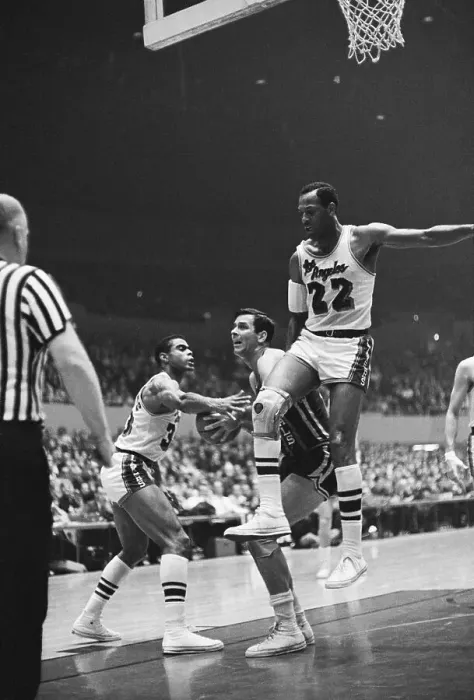 Framed Print : Los Angeles Lakers Versus Cincinnati Royals Framed Print : Los Angeles Lakers Versus Cincinnati Royals