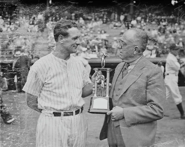 Framed Print : Lou Gehrig Receiving Mvp Trophy