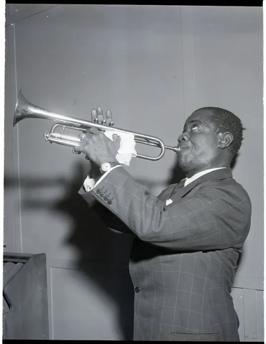 Framed Print : Louis Armstrong Profile Playing Trumpet Framed Print : Louis Armstrong Profile Playing Trumpet