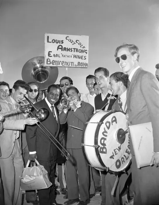 Framed Print : Louis Armstrong Welcomed by an Italian Jazz Band Framed Print : Louis Armstrong Welcomed by an Italian Jazz Band
