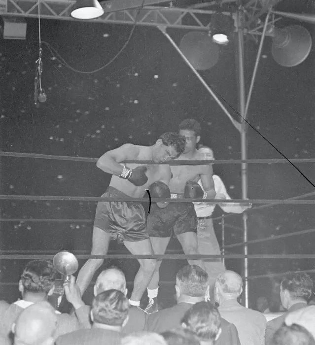 Framed Print : Louis Boxing Against Schmeling Framed Print : Louis Boxing Against Schmeling