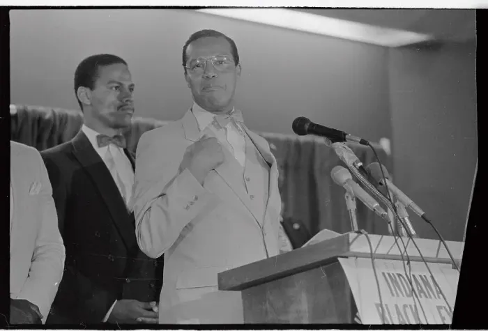 Framed Print : Louis Farrakhan Standing at Podium Framed Print : Louis Farrakhan Standing at Podium