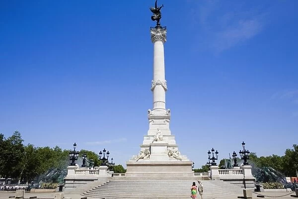 Low angle view of a monument, Fontaine Des Quinconces, Monument Aux Girondins, Bordeaux, Aquitaine, France