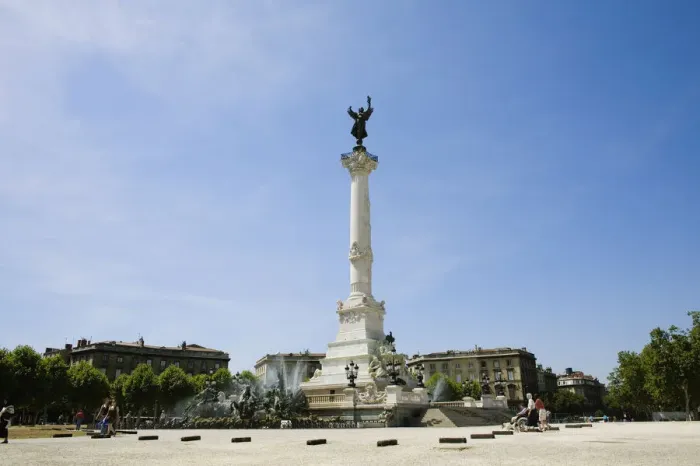 Framed Print : Low angle view of a monument, Fontaine Des Quinconces, Monument Aux Girondins, Bordeaux, Aquitaine, France