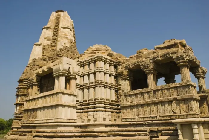 Framed Print : Low angle view of a temple, Kandariya Mahadeva Temple, Khajuraho, Chhatarpur District, Madhya Pradesh, India Framed Print : Low angle view of a temple, Kandariya Mahadeva Temple, Khajuraho, Chhatarpur District, Madhya Pradesh, India