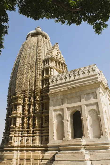 Framed Print : Low angle view of a temple, Kandariya Mahadeva Temple, Khajuraho, Chhatarpur District, Madhya Pradesh, India