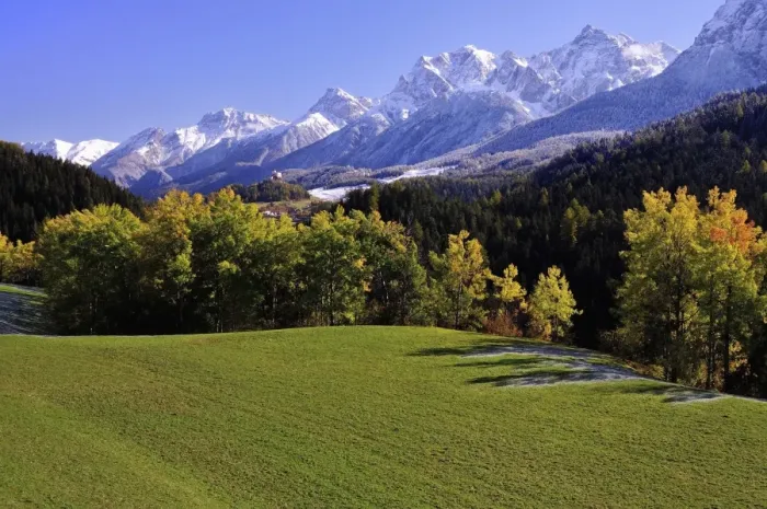 Framed Print : Lower Engadine in autumn with snowy mountains, Graubunden, Switzerland