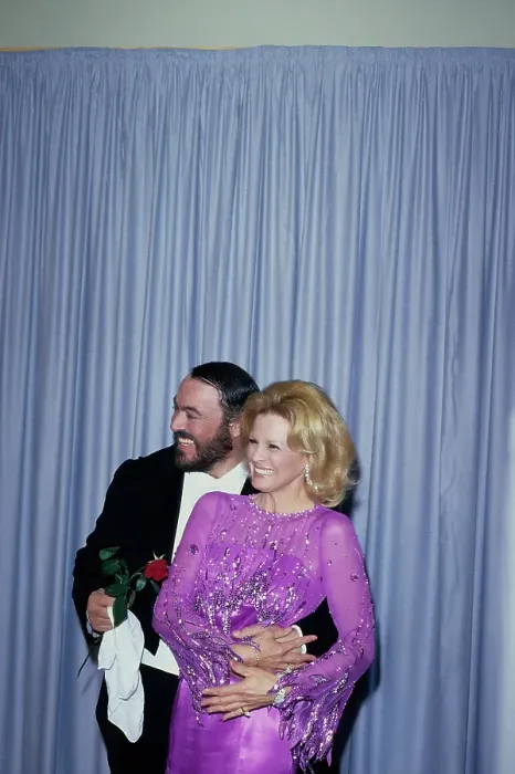 Framed Print : Luciano Pavarotti And Angie Dickinson Attend the 53rd Annual Academy Awards Framed Print : Luciano Pavarotti And Angie Dickinson Attend the 53rd Annual Academy Awards