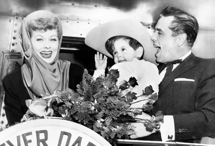 Framed Print : Lucille Ball and Desi Arnaz Framed Print : Lucille Ball and Desi Arnaz