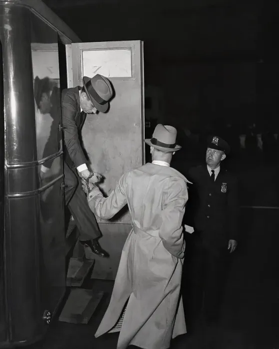 Framed Print : Lucky Luciano Exiting Paddy Wagon Framed Print : Lucky Luciano Exiting Paddy Wagon