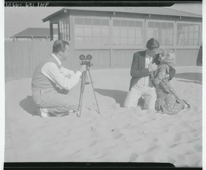 Framed Print : Lyle Talbot Photographing Couple Framed Print : Lyle Talbot Photographing Couple