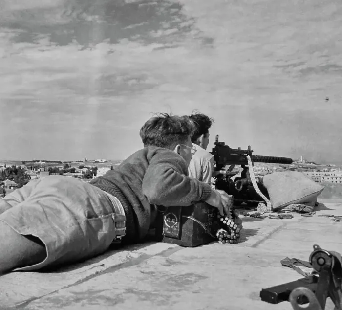 Framed Print : Machine Gunners, Arab-Israeli Conflict Framed Print : Machine Gunners, Arab-Israeli Conflict