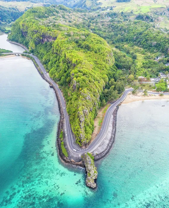 Framed Print : Maconde point along coastal road by the tuquoise sea, Mauritius Framed Print : Maconde point along coastal road by the tuquoise sea, Mauritius