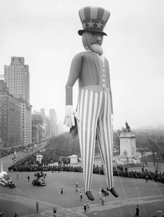 Framed Print : Macy's Thanksgiving Day Parade