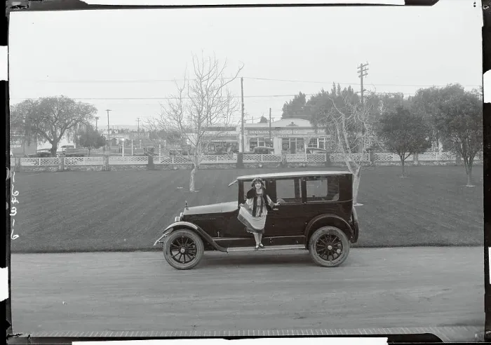 Framed Print : Madge Bellamy Posing in Front of a Car Framed Print : Madge Bellamy Posing in Front of a Car