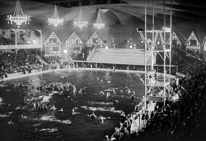 Framed Print : Madison Square Garden as a Swimming Pool Framed Print : Madison Square Garden as a Swimming Pool