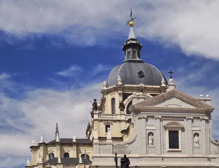 Framed Print : Madrid, Almudena cathedral Framed Print : Madrid, Almudena cathedral