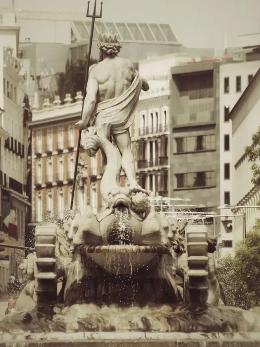 Framed Print : Madrid, Fountain of Neptune Framed Print : Madrid, Fountain of Neptune