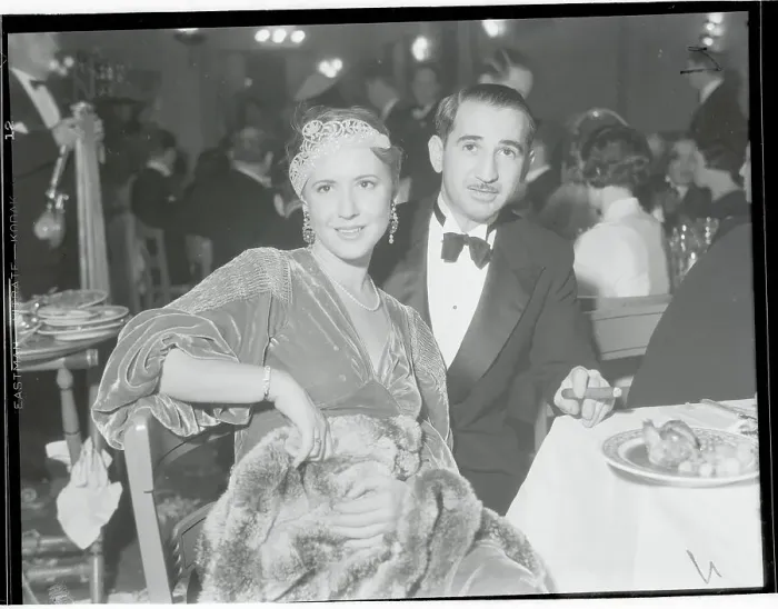 Framed Print : Mae Clarke Posing with Party Escort Framed Print : Mae Clarke Posing with Party Escort